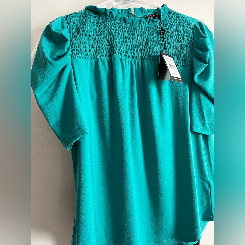 Ladies teal beautiful top for sale! New with tags!
